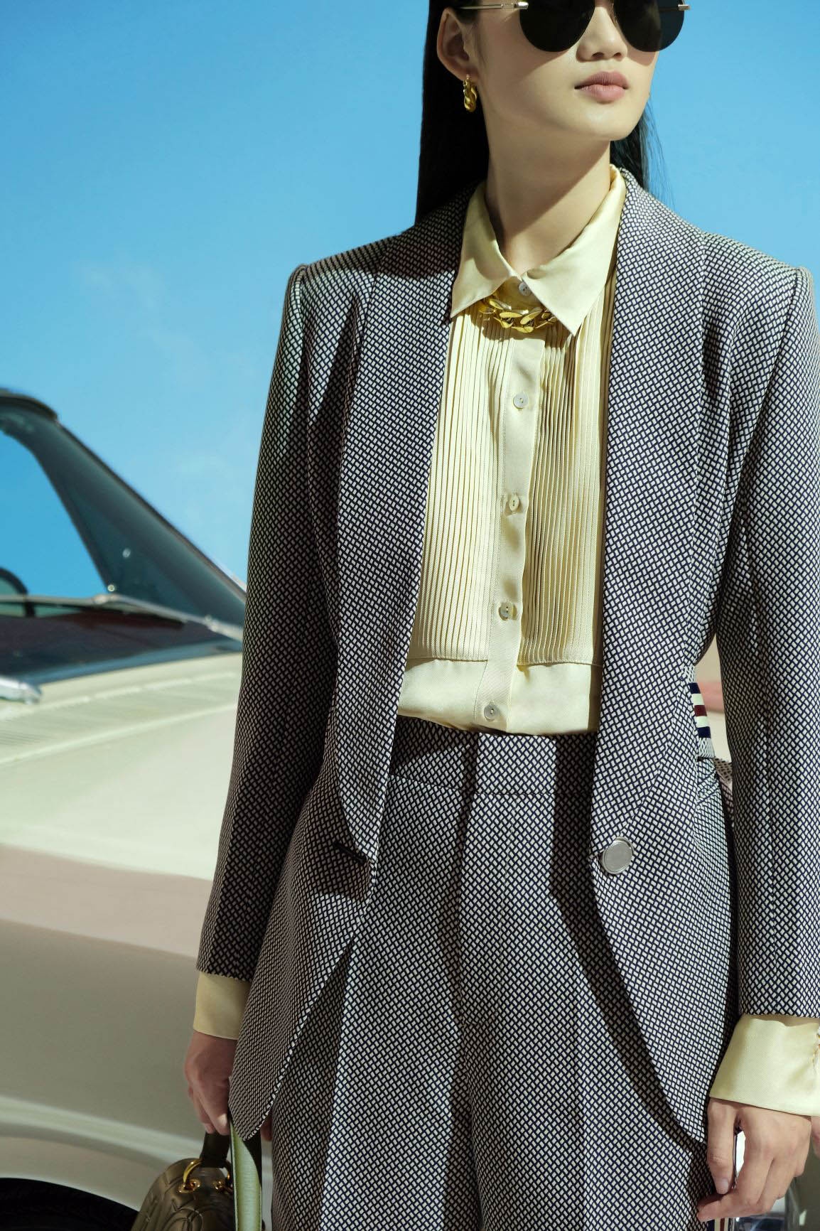 do cua nha thiet ke Viet anh 9