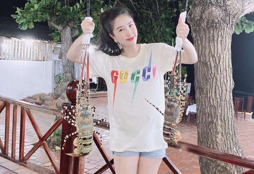 Bao Thy mac do hieu anh 1