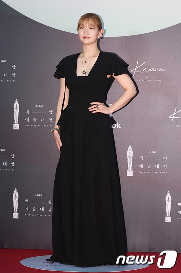 le trao giai baeksang 2020 anh 5