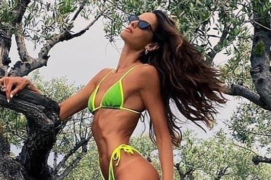 Cuu thien than Victoria's Secret khoe dang thon gon o tuoi 35 hinh anh