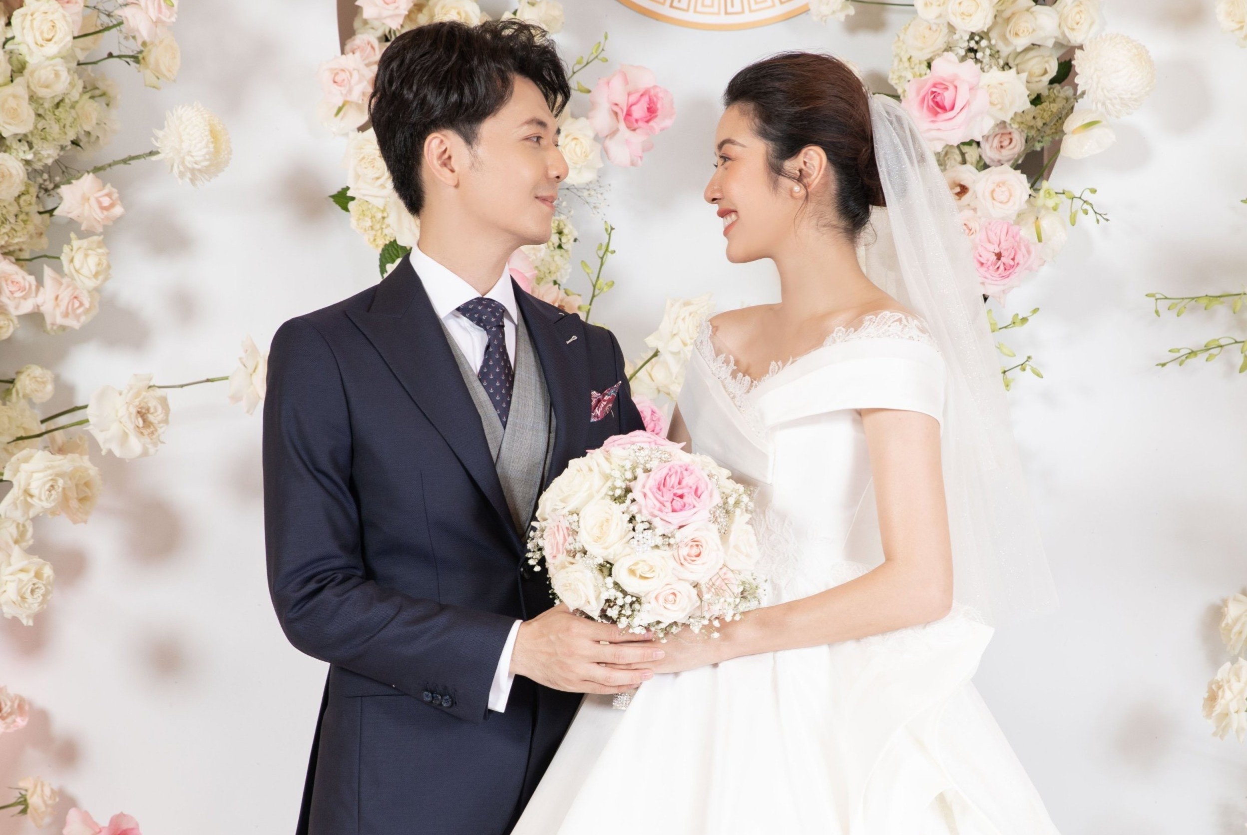 Bi mat ben trong voan doi dau cua A hau Thuy Van hinh anh