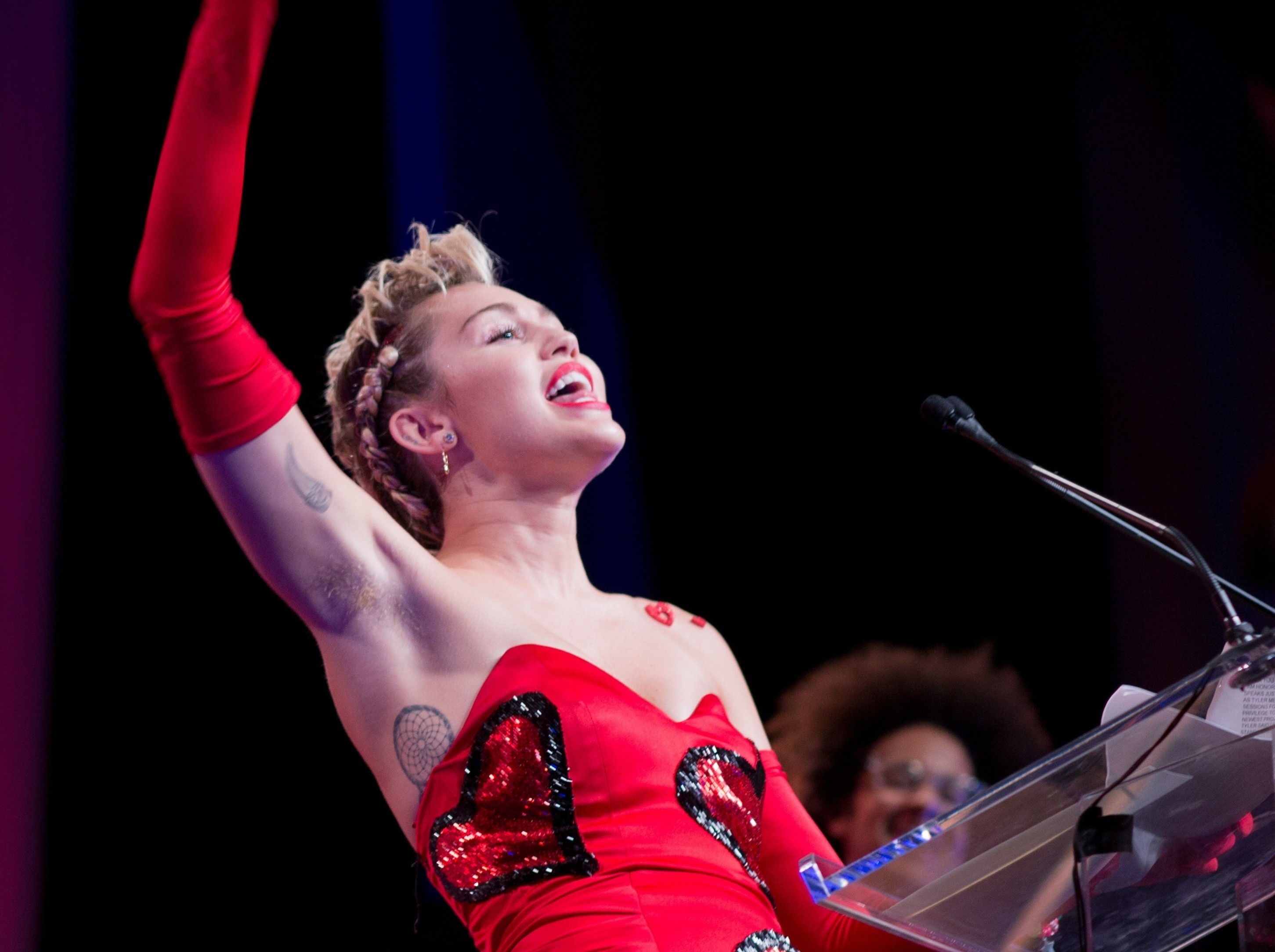 con gai de long nach anh 3