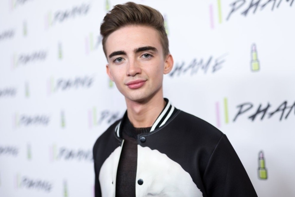 9X chi 75.000 USD phau thuat giong bup be hinh anh