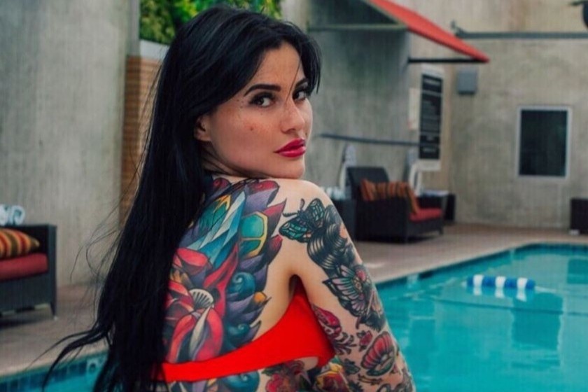 Bi noi giong Megan Fox, nu nguoi mau xam 70% co the hinh anh