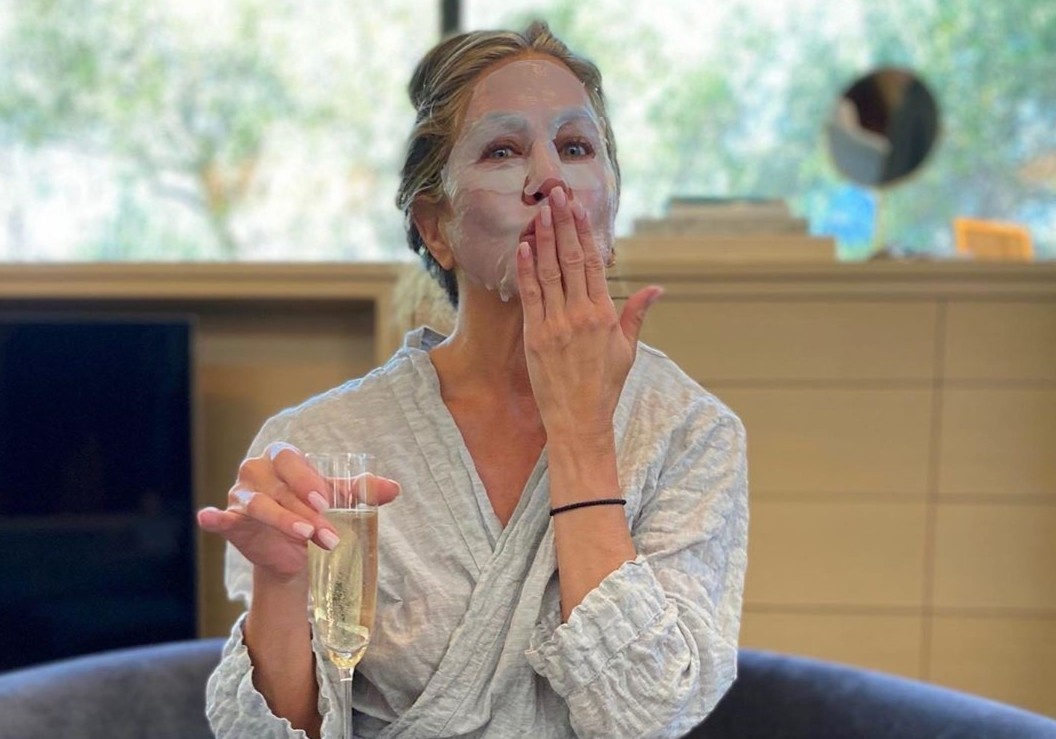 le trao giai emmy anh 2