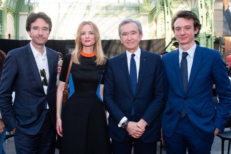 5 nguoi con cua ong chu de che Dior, Louis Vuitton hinh anh