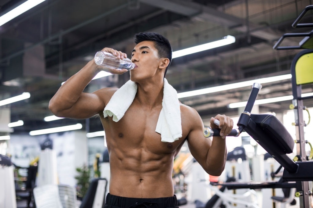 hau qua cua tap gym qua muc anh 3