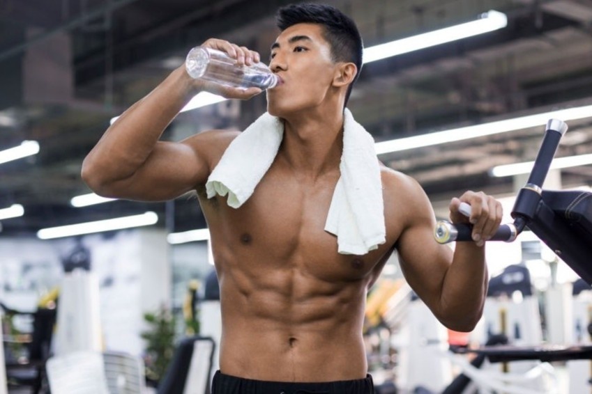 4 dau hieu tap gym qua muc gay hai suc khoe hinh anh