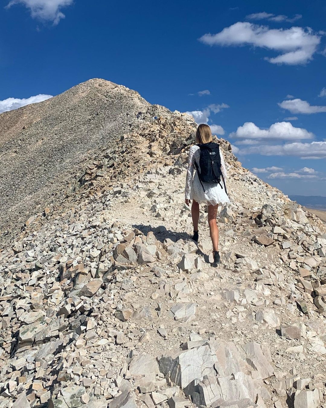 an mac ho hang anh 6