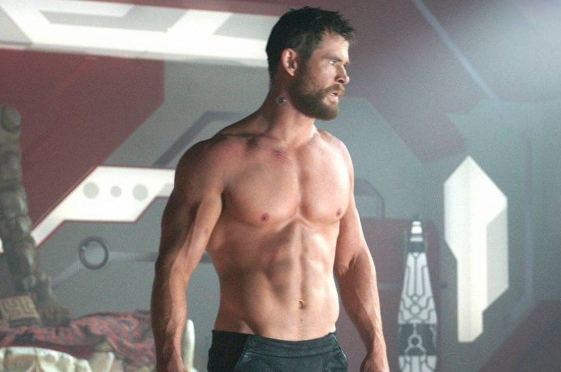 3 nguyen tac giu co bung 6 mui cua Chris Hemsworth hinh anh