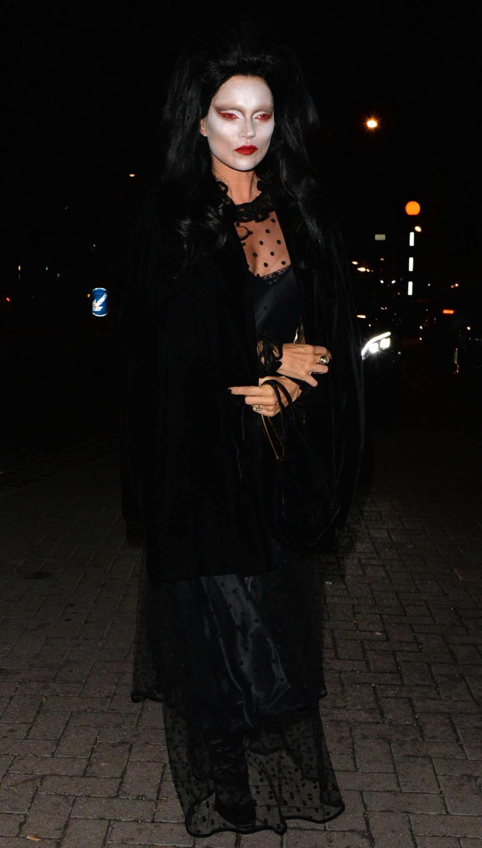 mac dep choi halloween anh 10