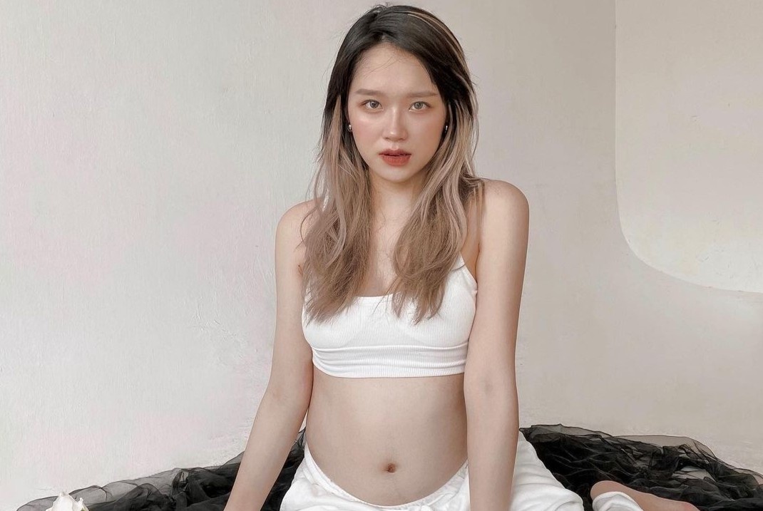 Hot girl Tam Xiu mang bau van an mac sanh dieu hinh anh