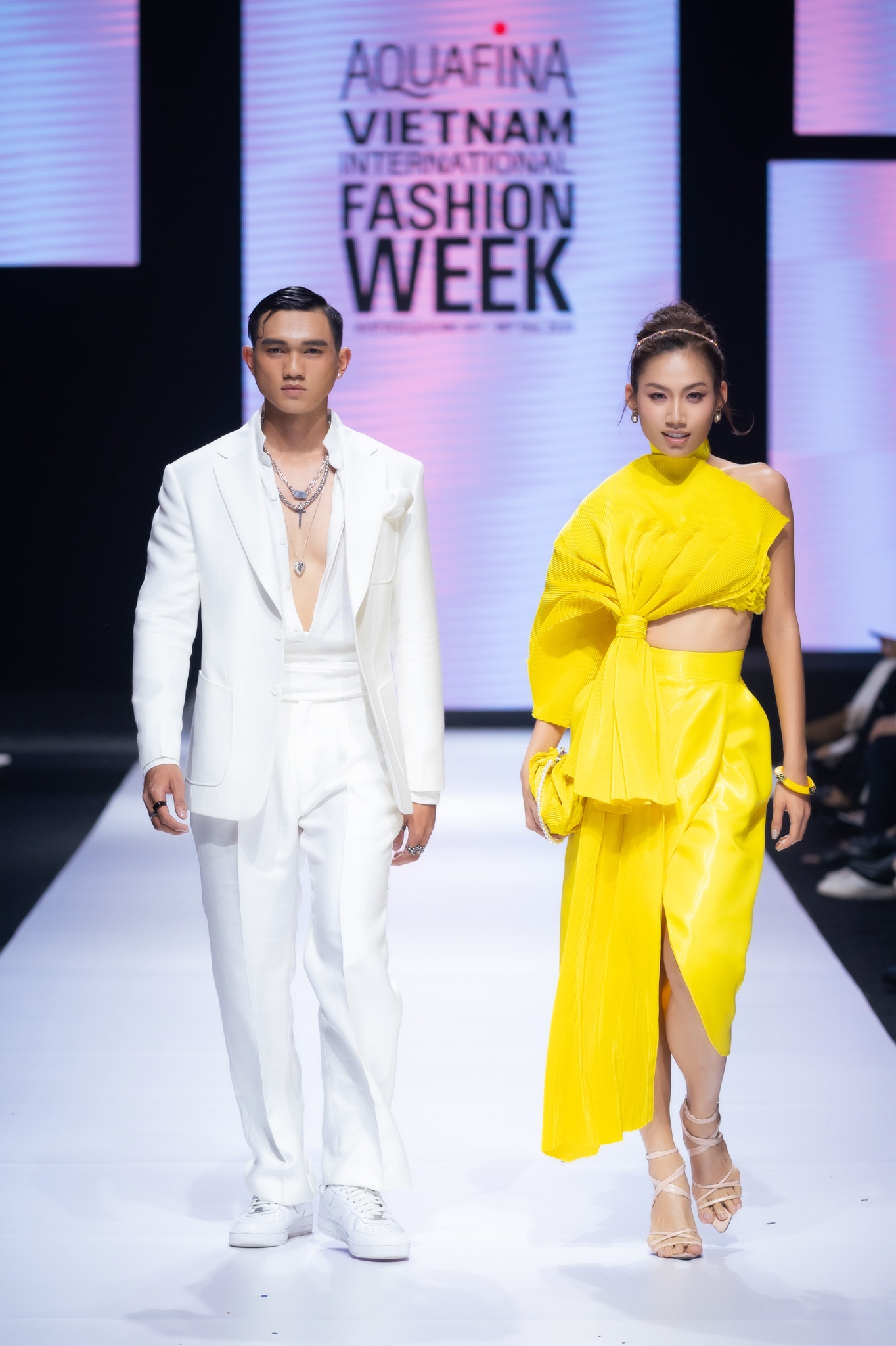 NTK Hoang Minh Ha anh 23