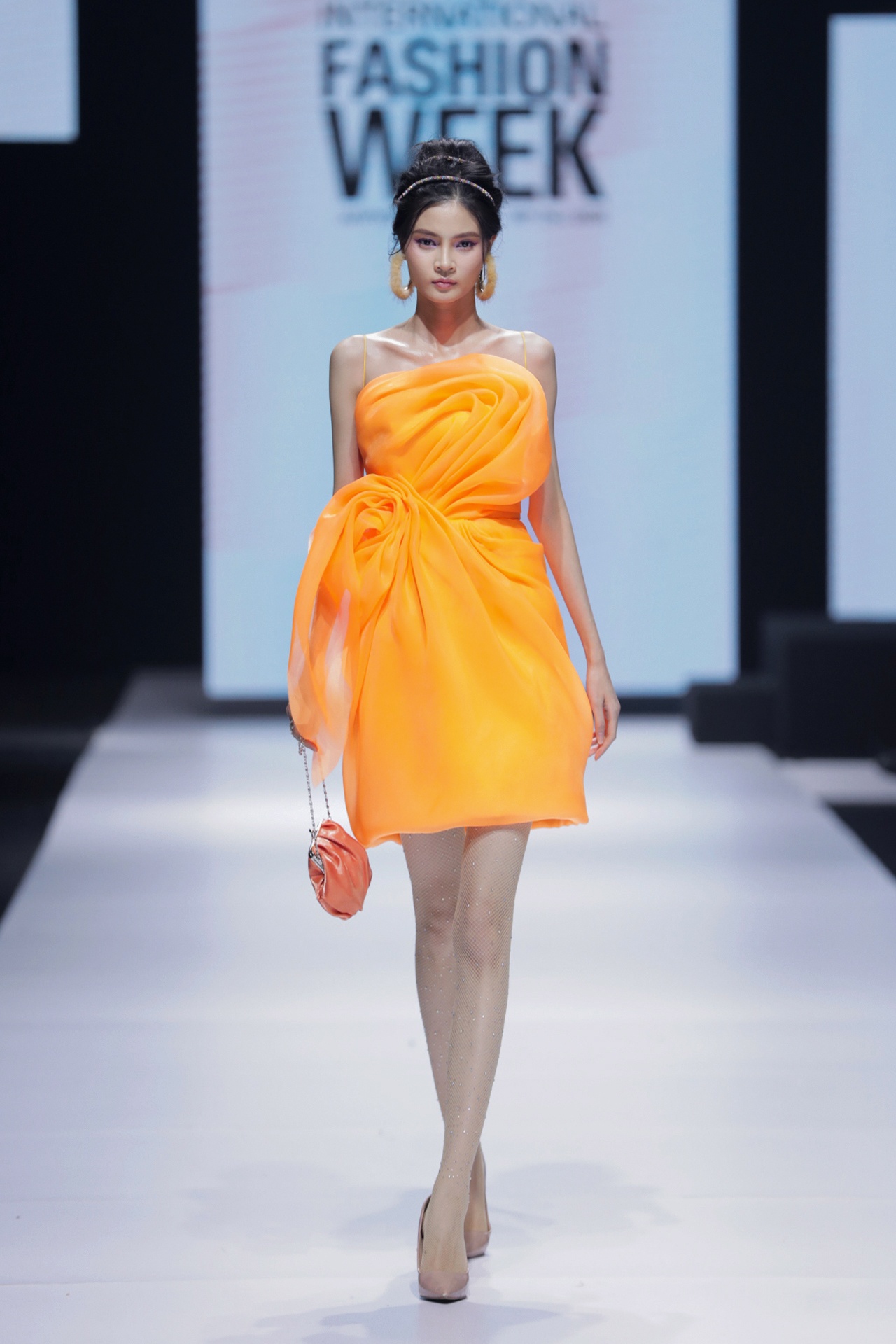 NTK Hoang Minh Ha anh 4