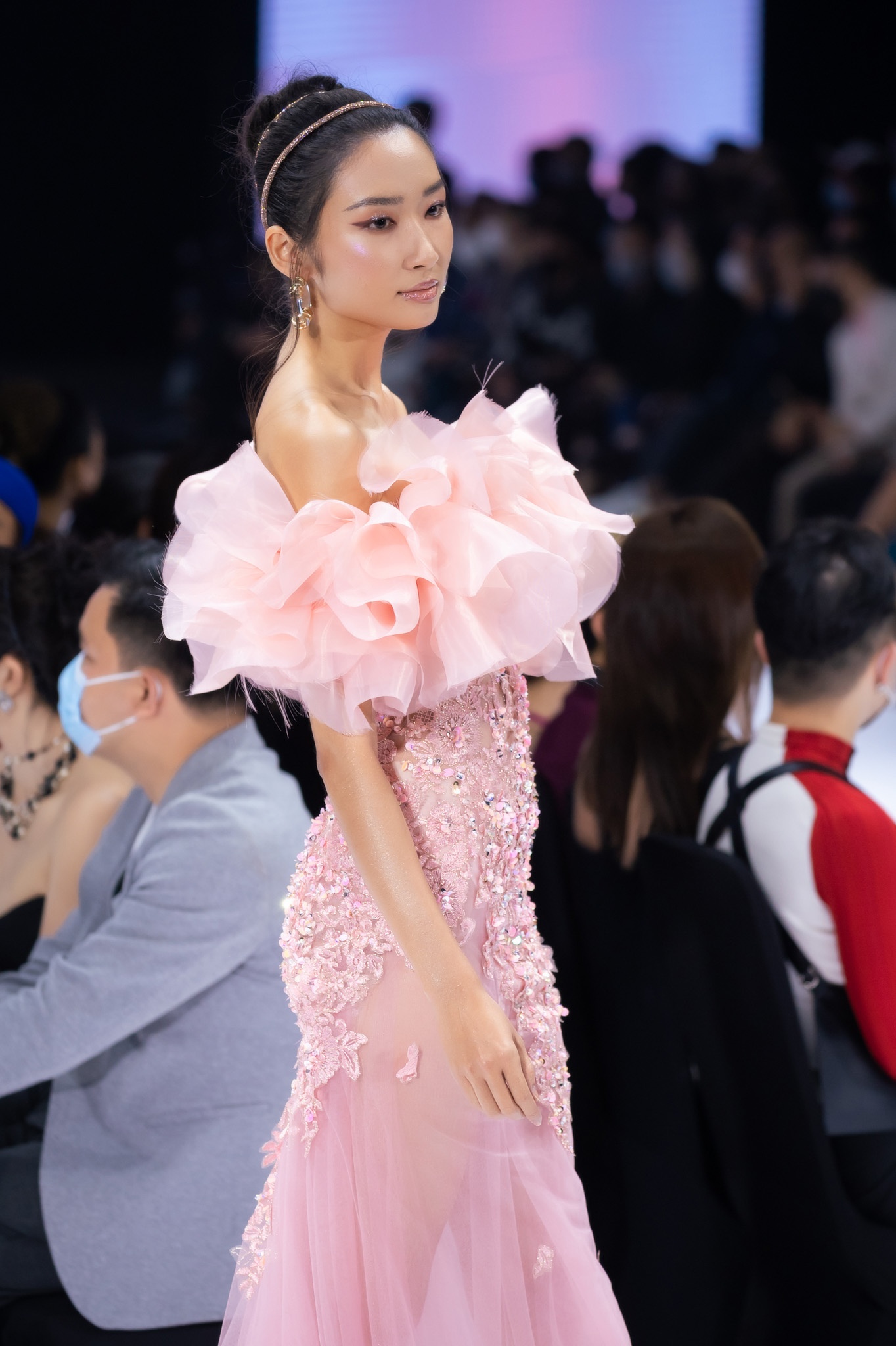 NTK Hoang Minh Ha anh 6