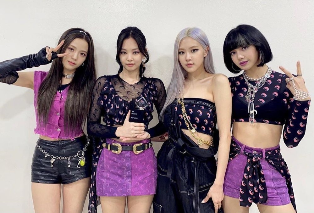 Nguon goc cua hinh trang luoi liem noi tieng tren quan ao hinh anh