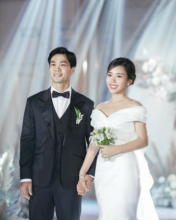 vay cuoi cua vo cau thu Viet anh 7