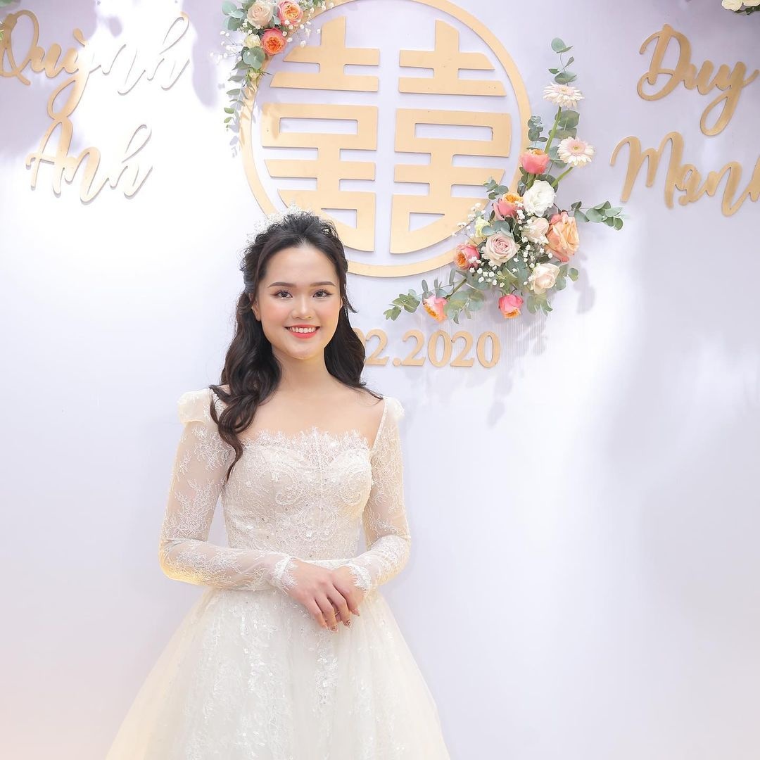 vay cuoi cua vo cau thu Viet anh 11