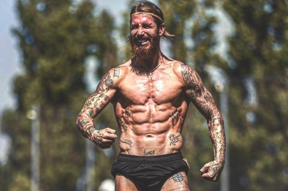 Cau chuyen cam dong ve hinh xam cua cac ngoi sao bong da hinh anh