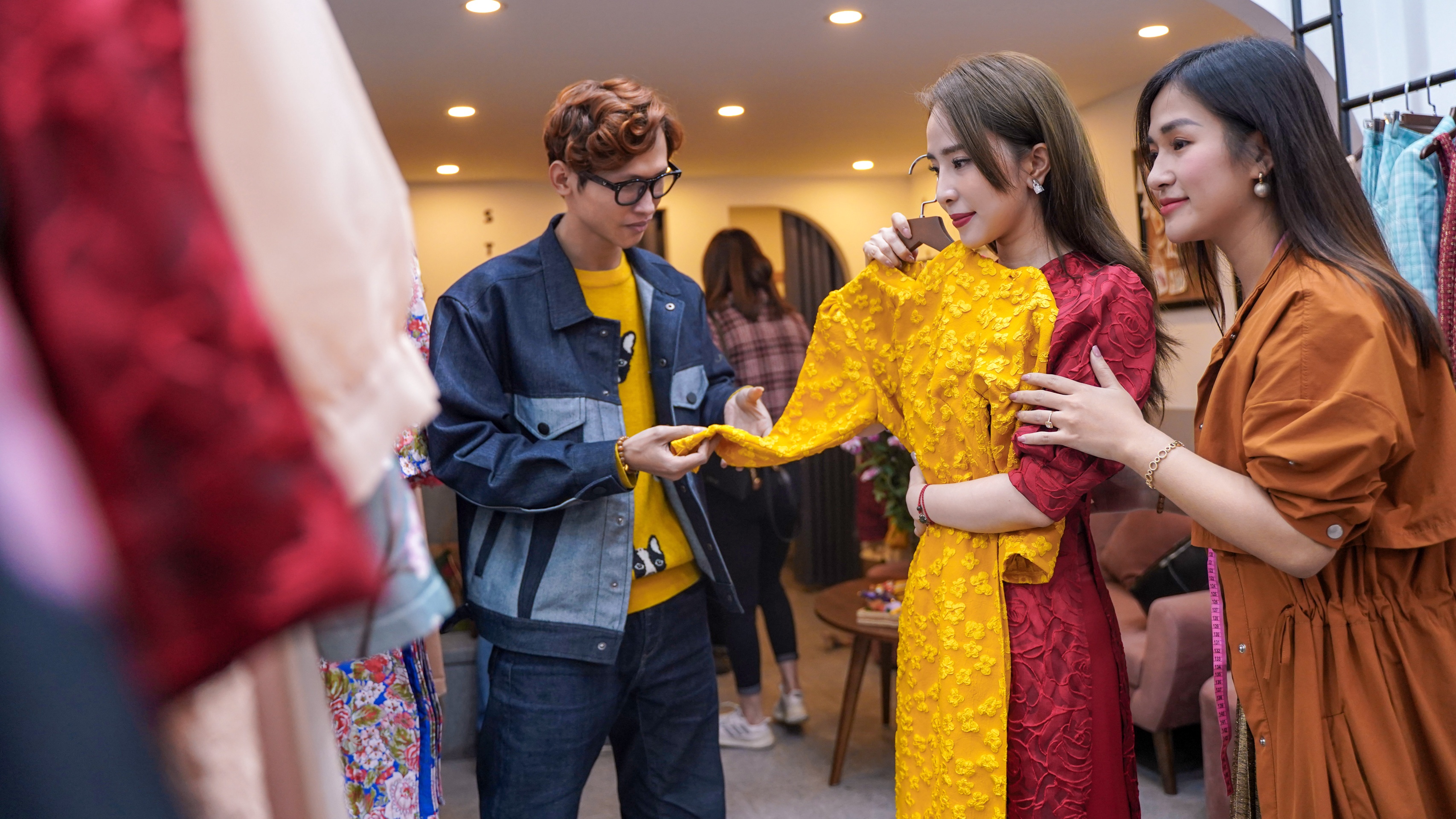 lam viec tat bat dip Tet anh 12