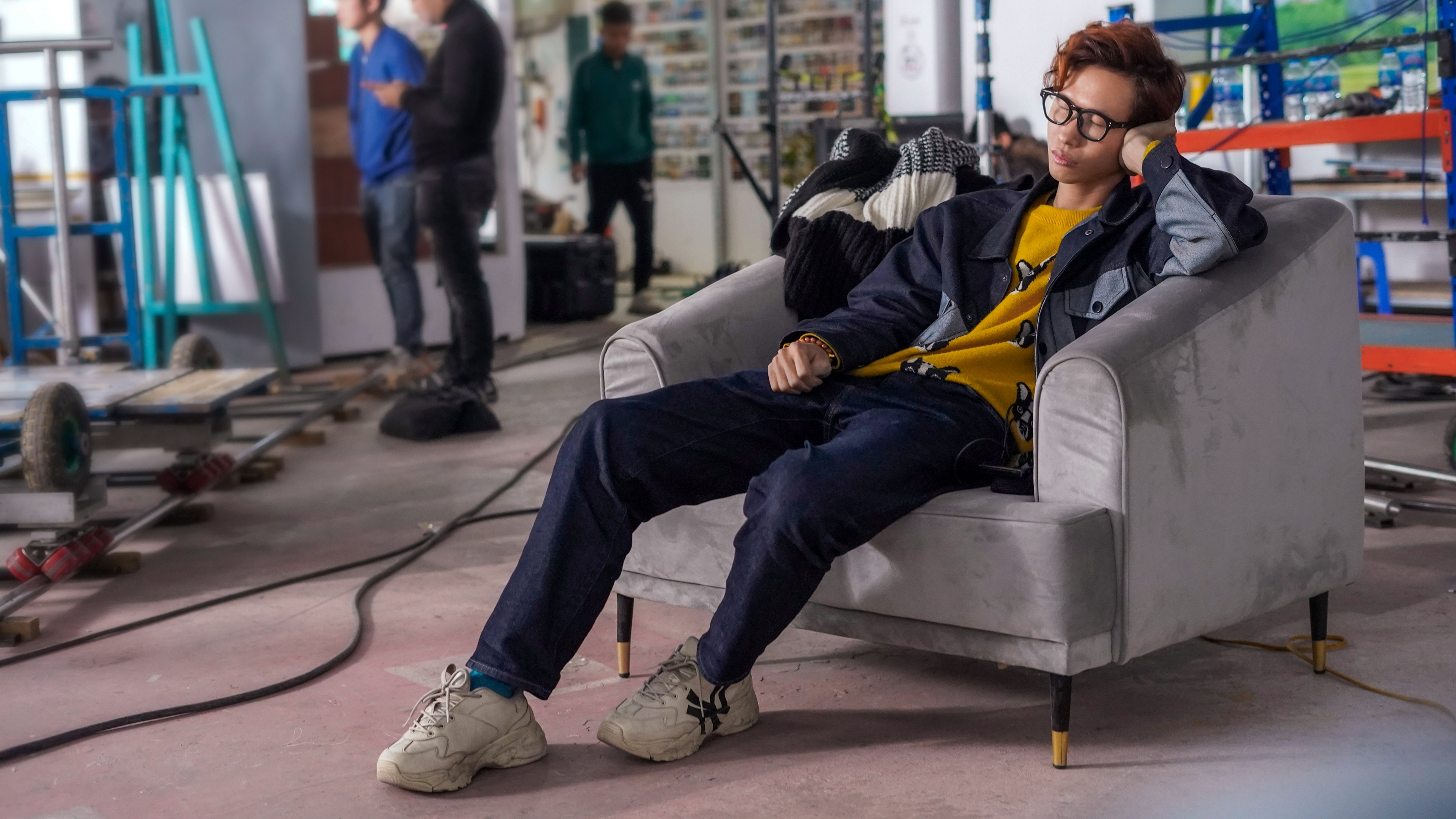 lam viec tat bat dip Tet anh 9