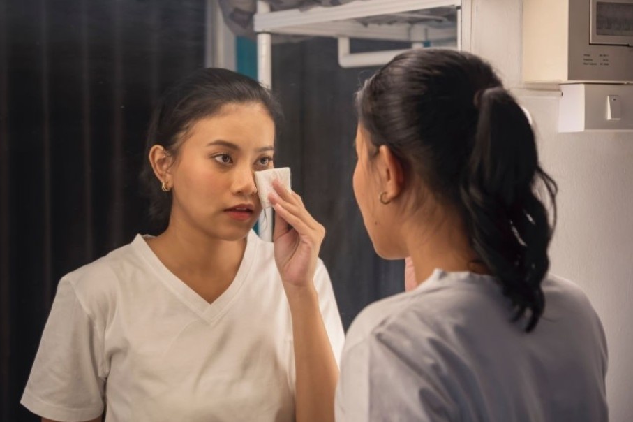 Nhung thoi quen khien lan da cua ban ngay cang xau hon hinh anh