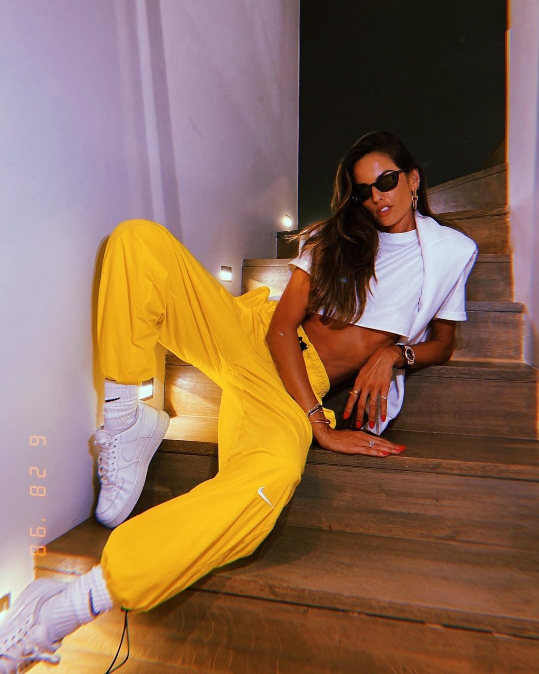 ban gai cau thu anh 19