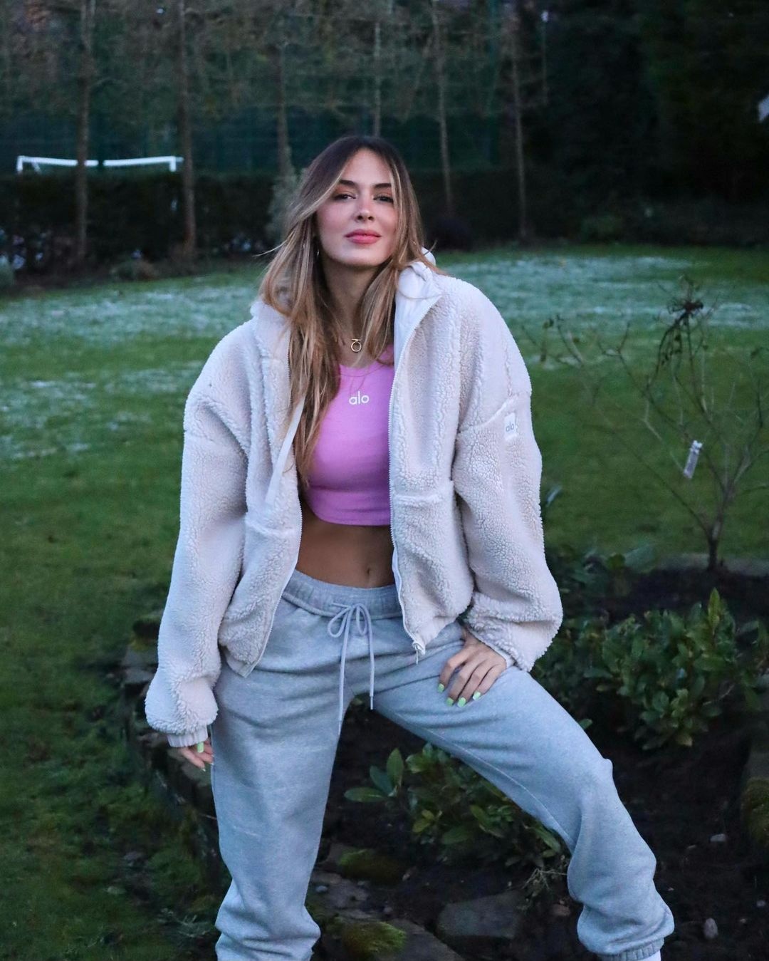 ban gai cau thu anh 8