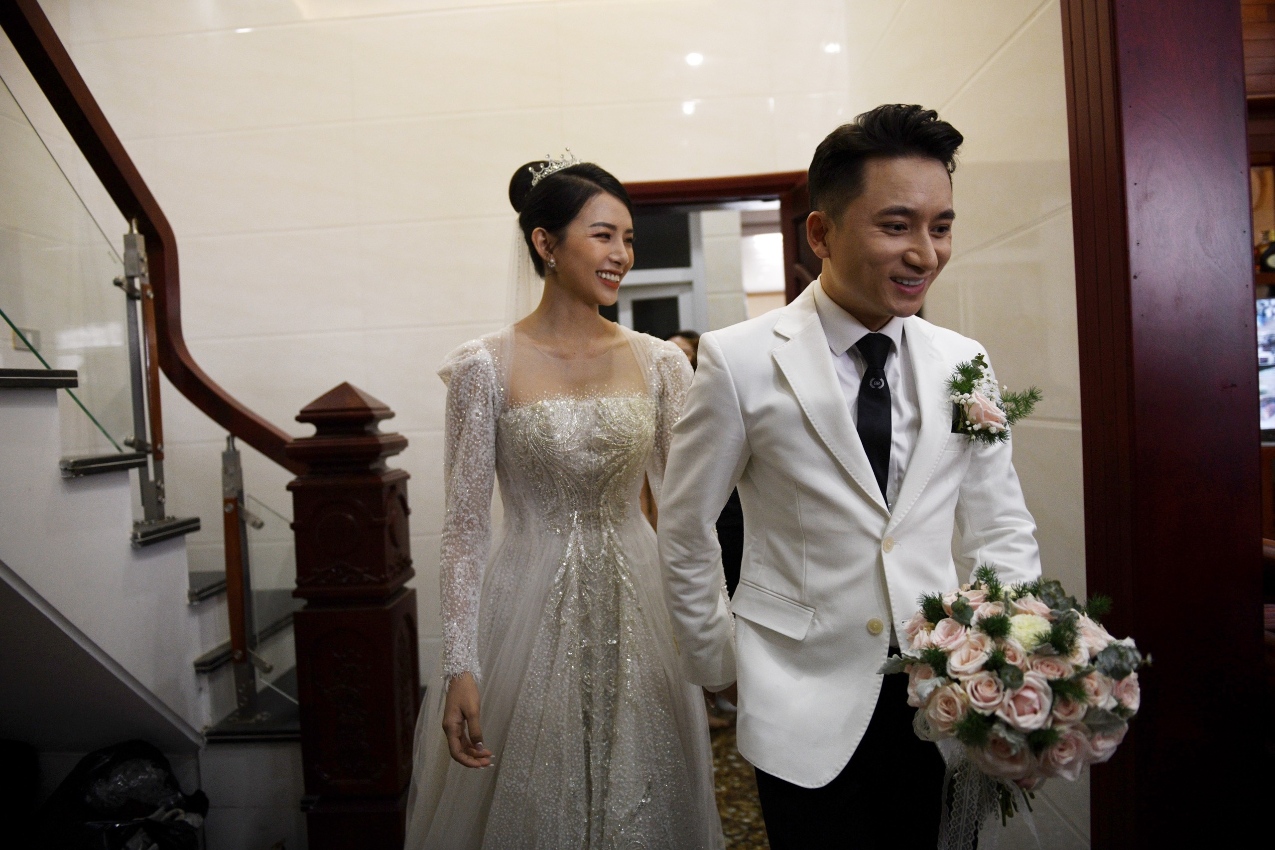 Phan Manh Quynh cuoi anh 2