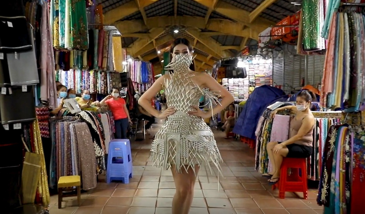 hoa hau viet nam anh 1