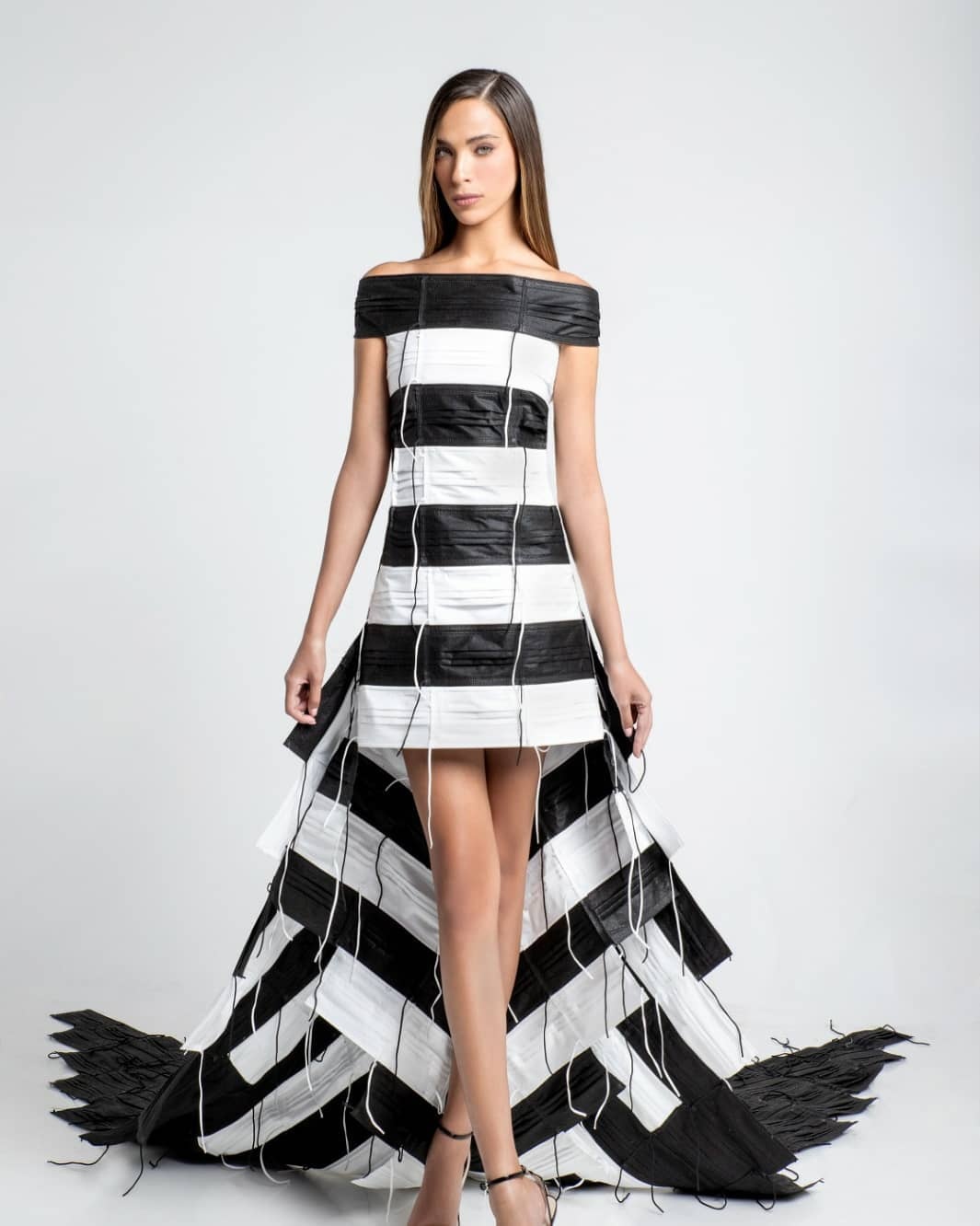 trang phuc dan toc Miss Universe anh 4