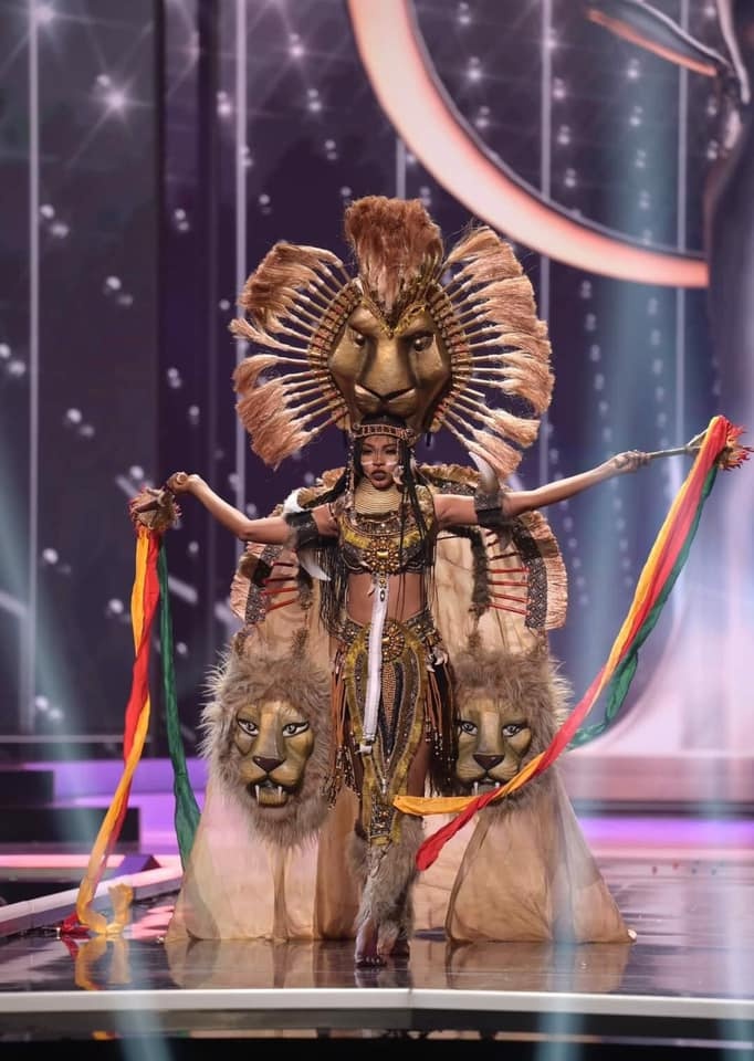 trang phuc dan toc Miss Universe anh 9