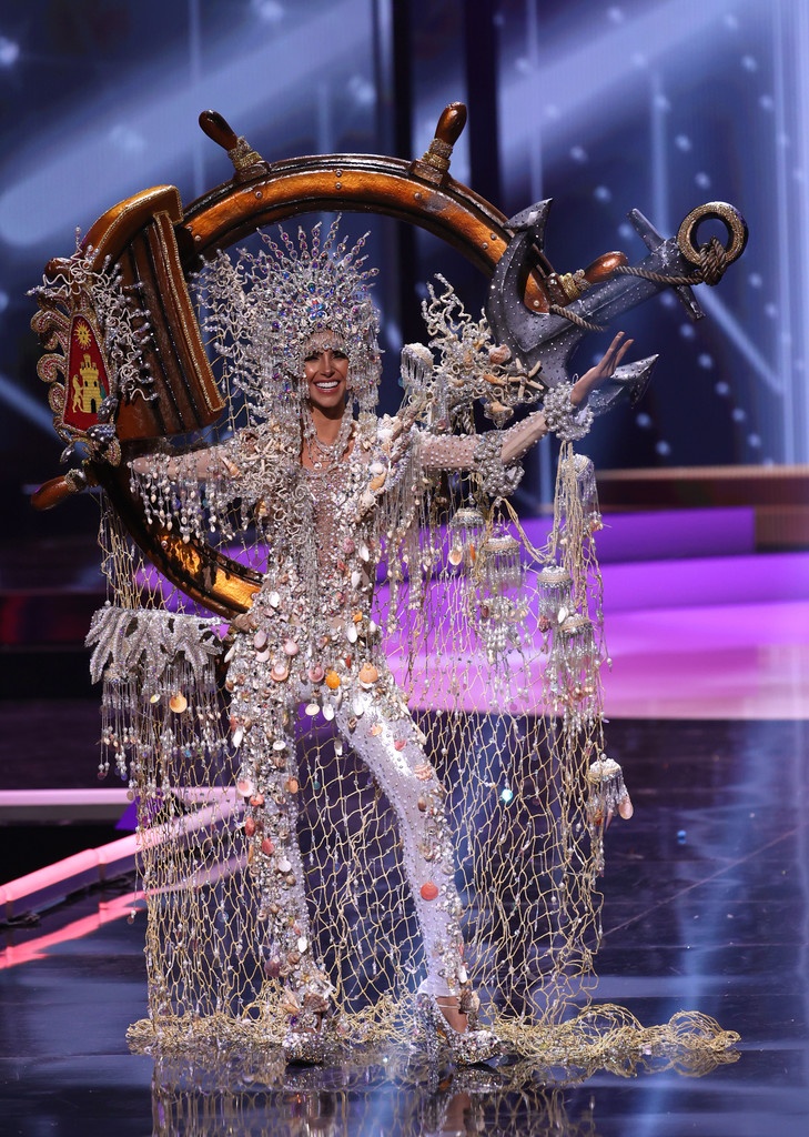 trang phuc dan toc Miss Universe anh 15