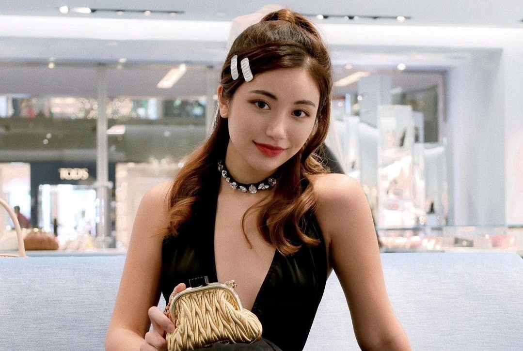 Con gai dai gia Singapore theo duoi phong cach goi cam hinh anh