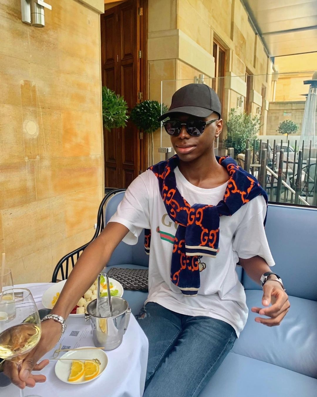 con trieu phu anh 10