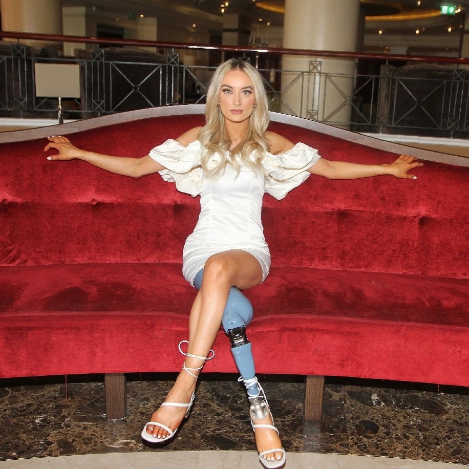 người mẫu cụt chân ảnh 2 nguoi mau cut chan anh 2