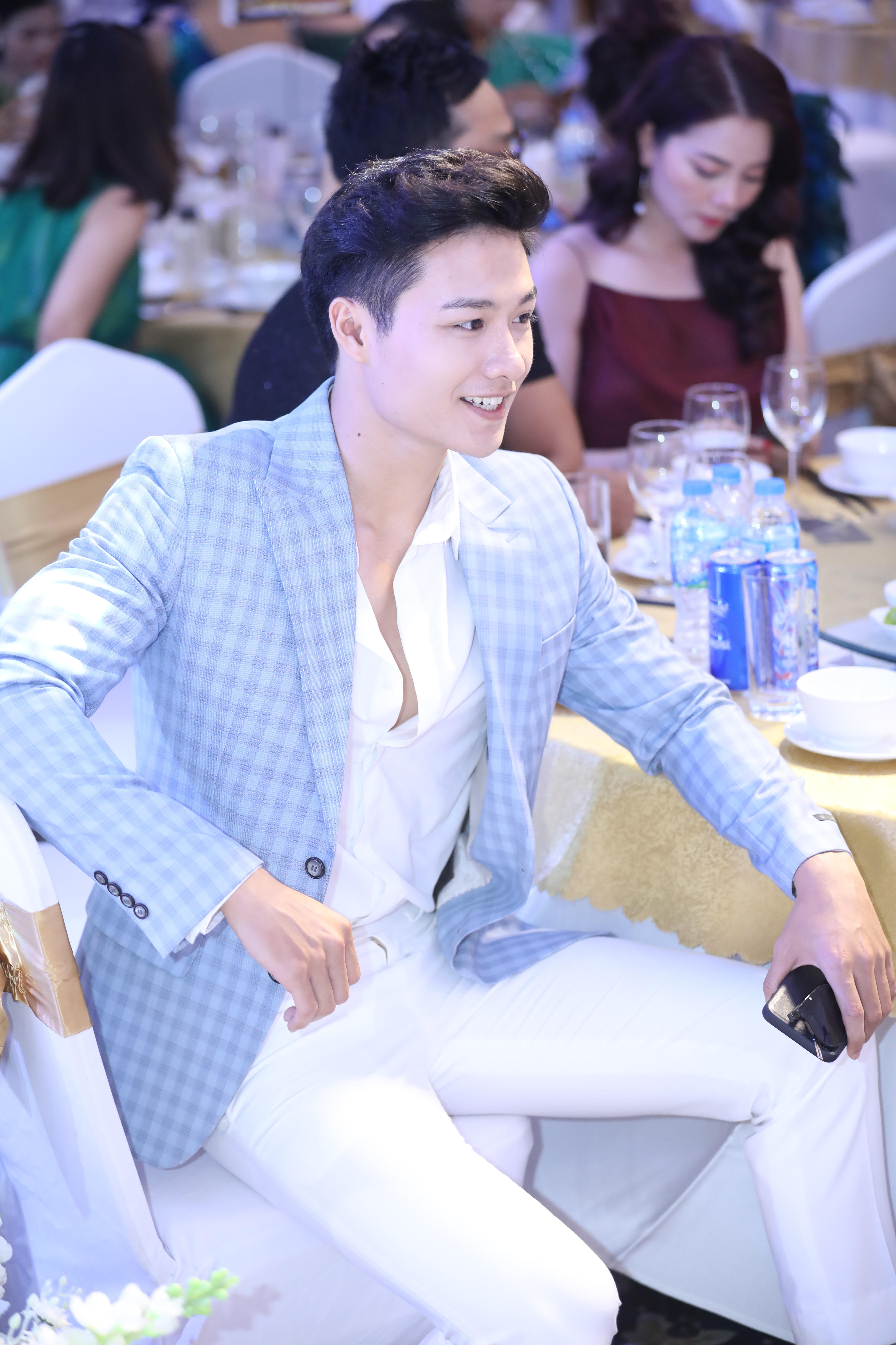 nguoi mau bung 6 mui anh 4