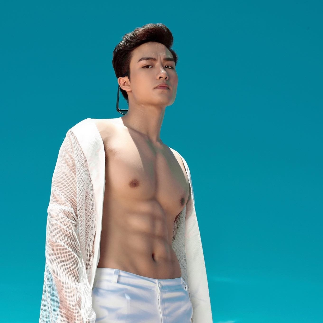 nguoi mau bung 6 mui anh 1