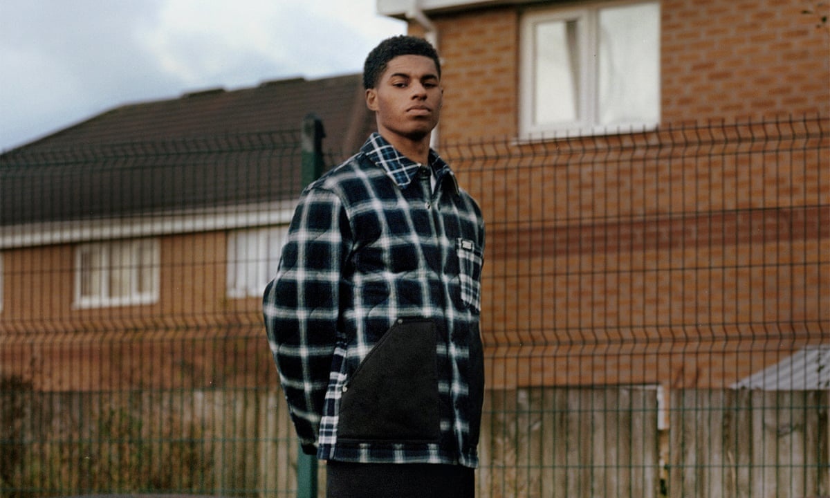 cau thu lam nguoi mau anh 9