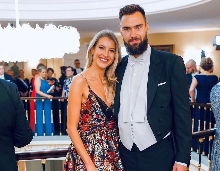 Tu hoa hau CH Sec den vo cua doi truong tuyen Phan Lan hinh anh