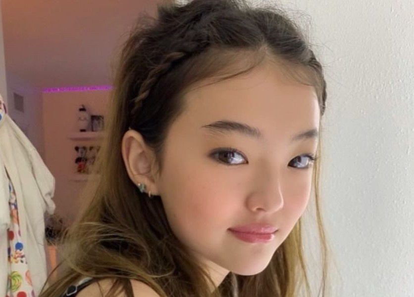 Mau lai 12 tuoi trang diem dam hon sau 5 nam noi tieng hinh anh