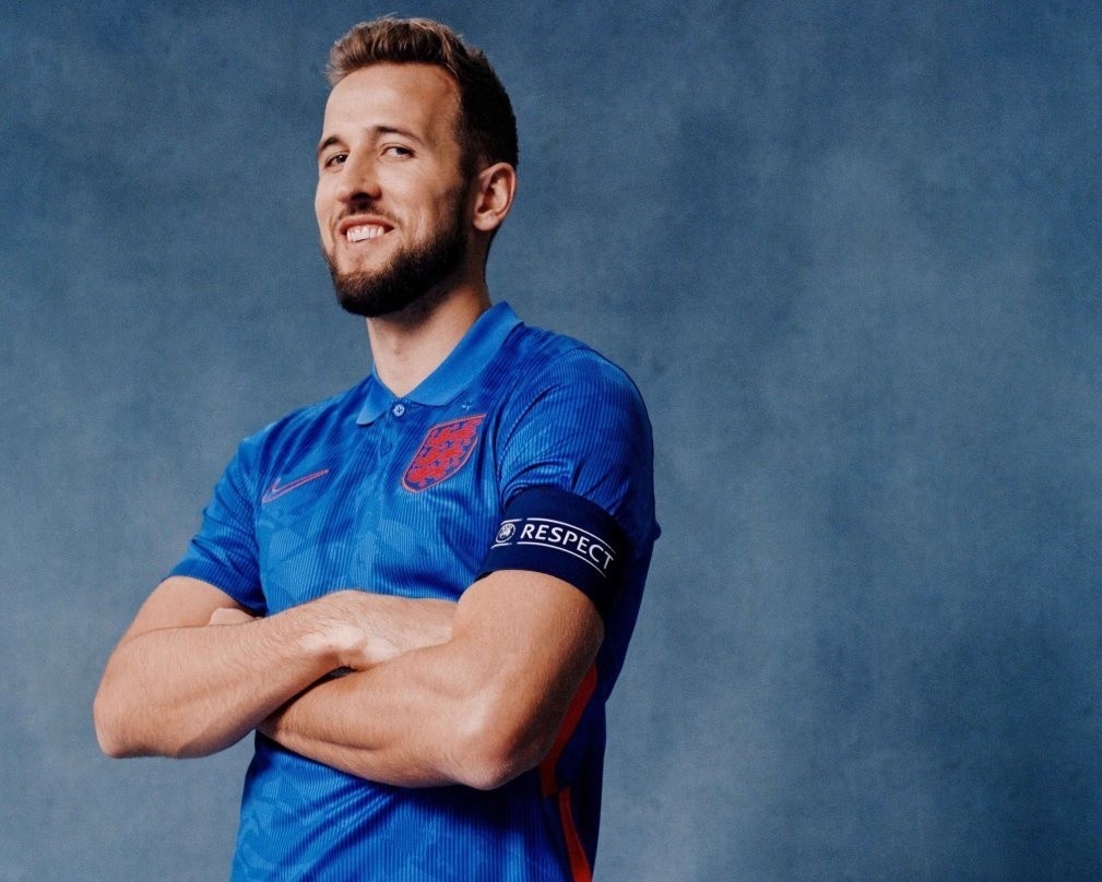 ao dau euro 2020 anh 2