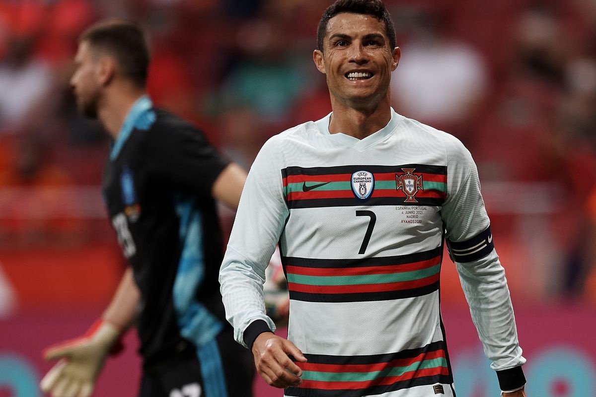 ao dau euro 2020 anh 9