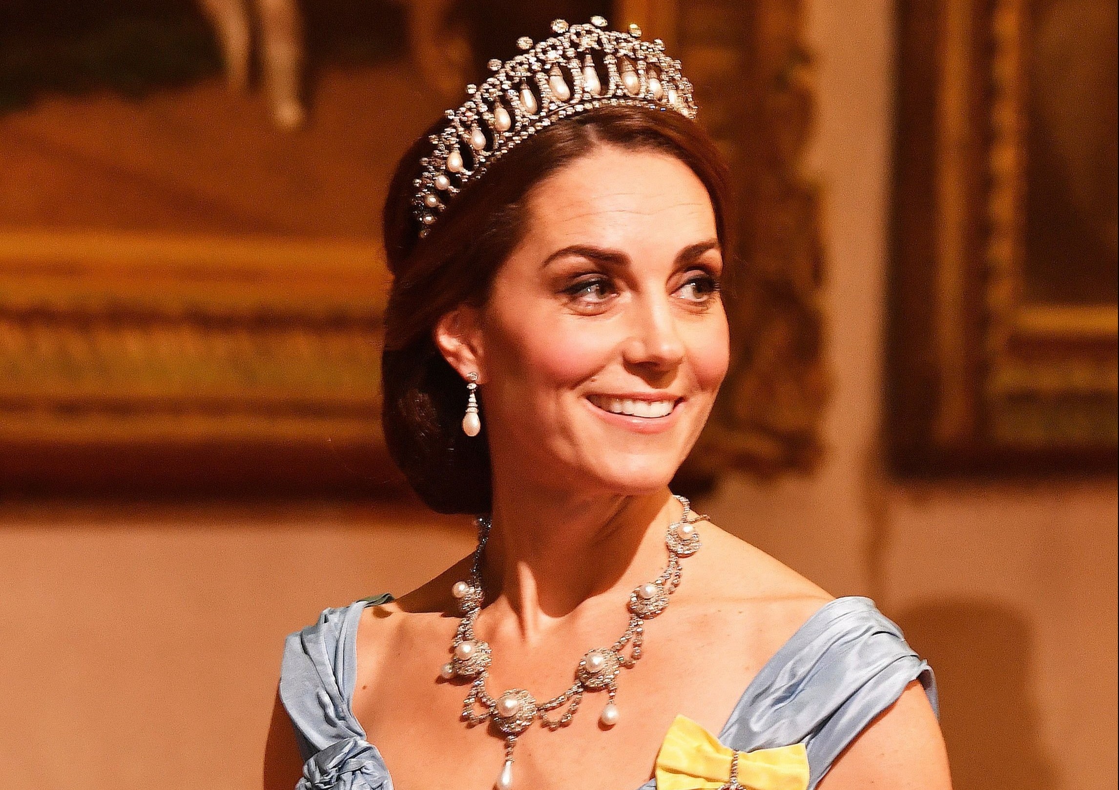 Bo suu tap trang suc dang gia nhat cua Kate Middleton hinh anh