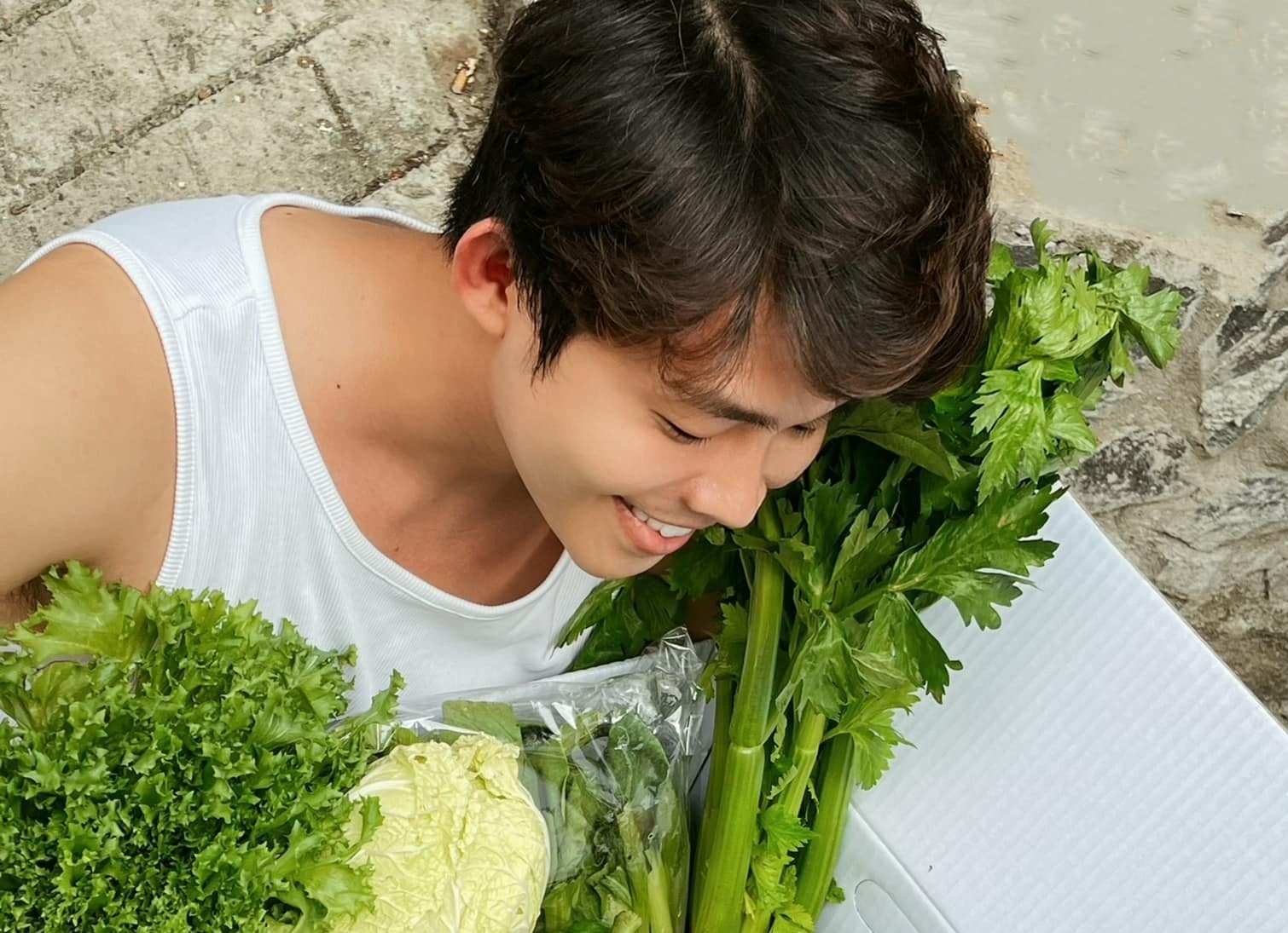 Stylist nau an theo che do sach trong dot gian cach o TP.HCM hinh anh