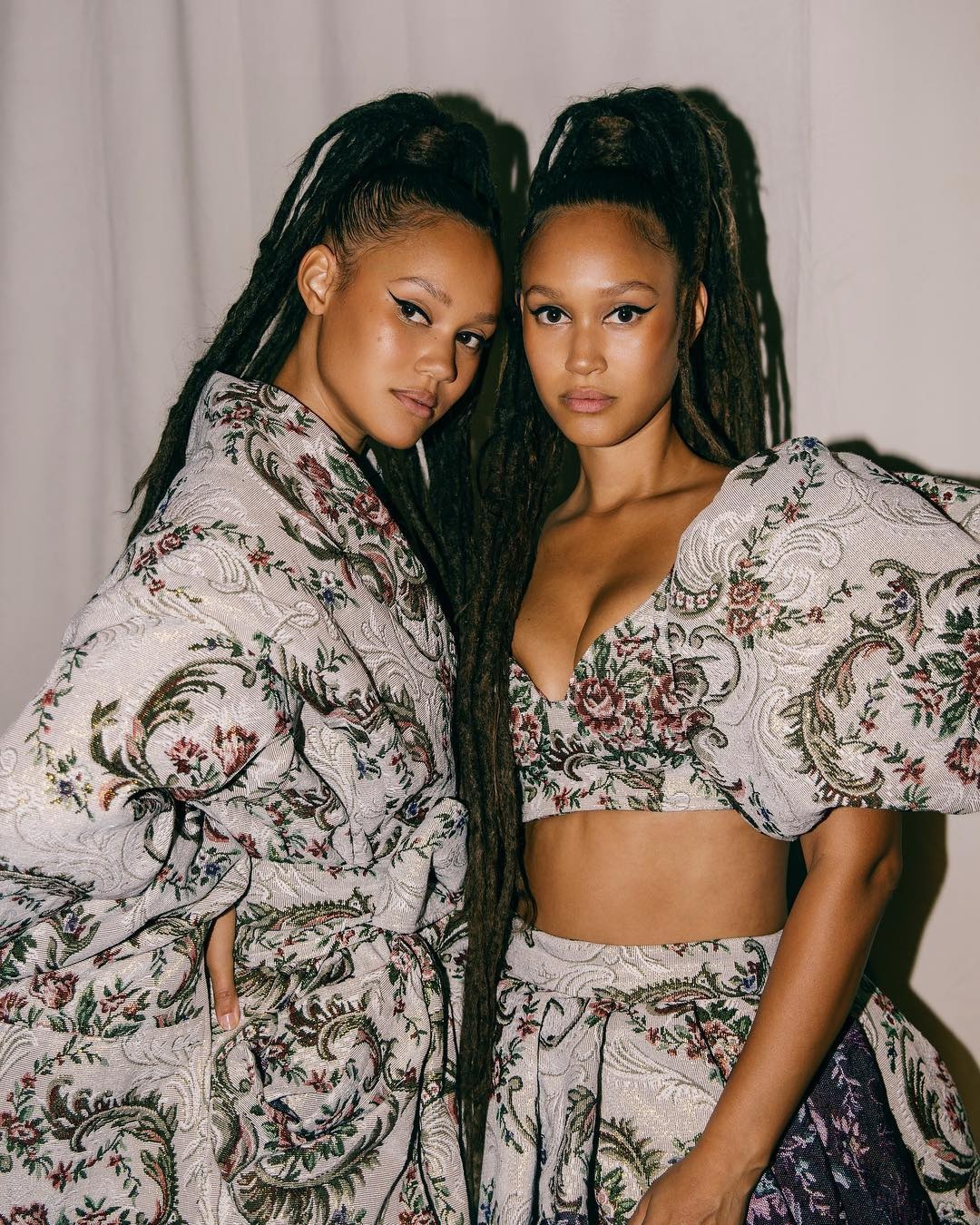 chi em mac dep anh 26