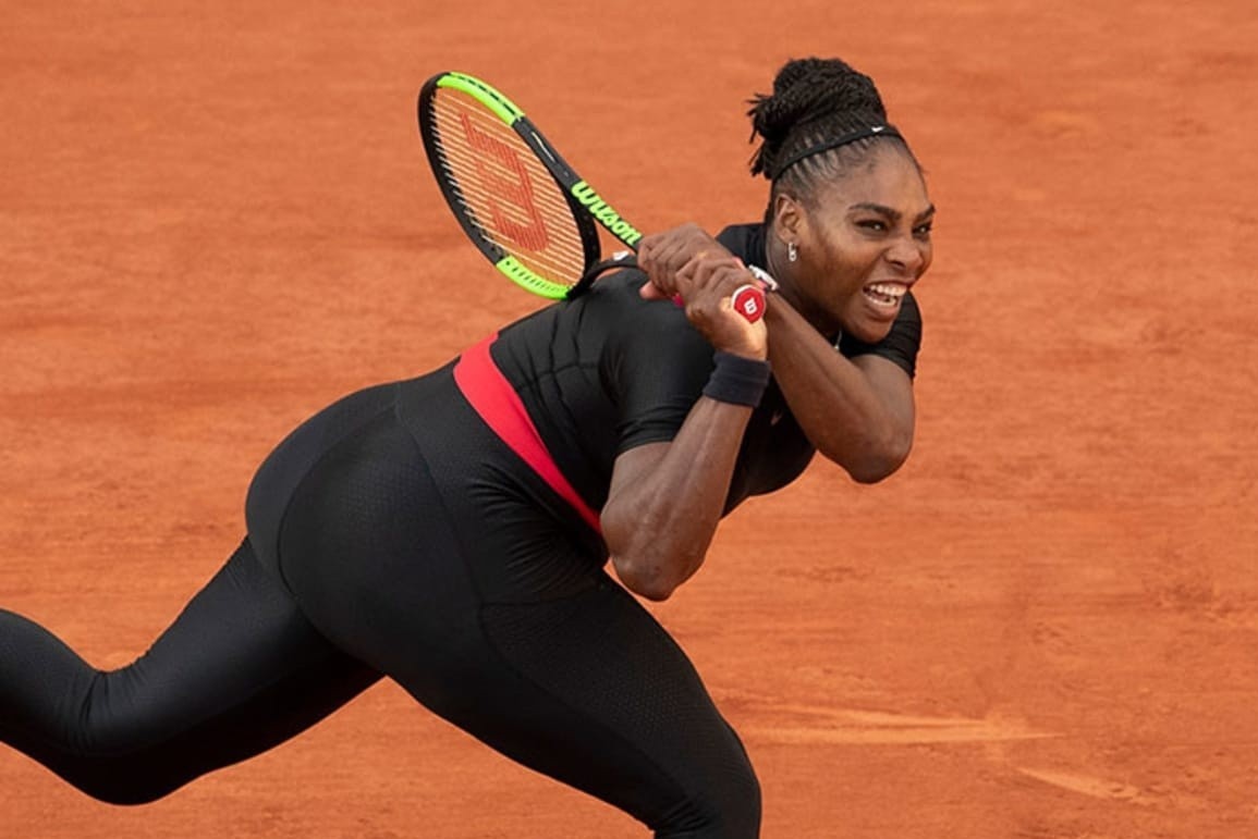 tramg phuc thi dau tennis cua van dong vien nu anh 8