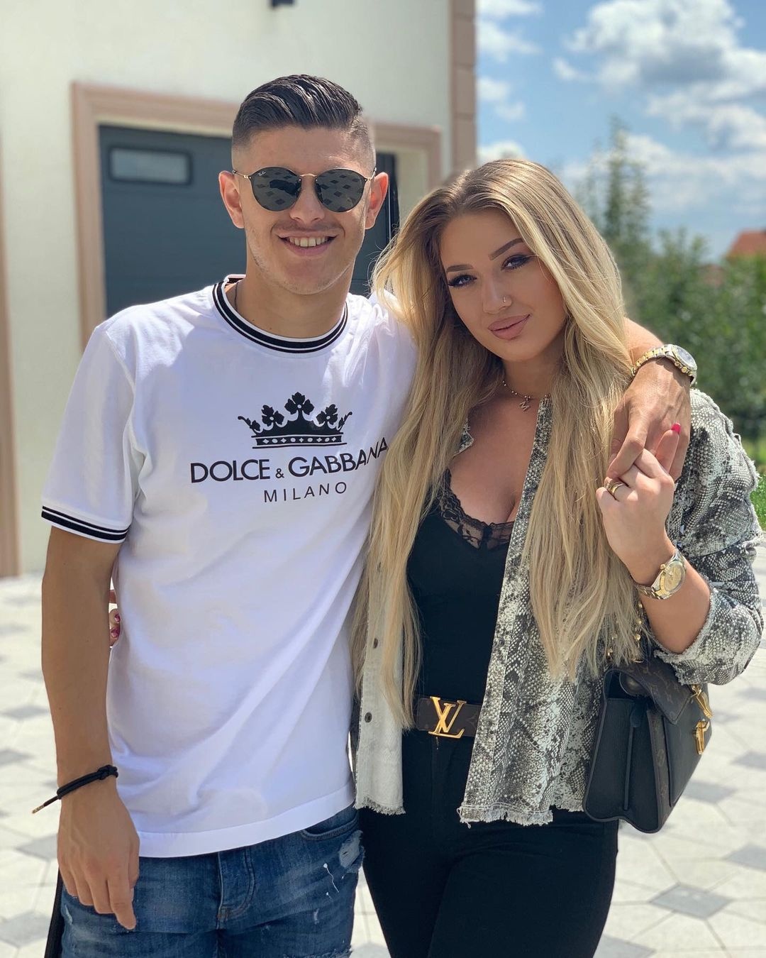 ban gai cau thu anh 8