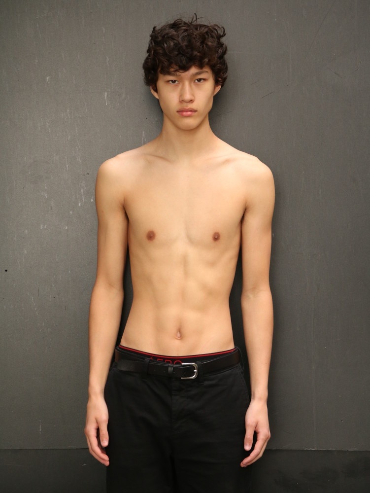 nguoi mau Simoneau anh 1