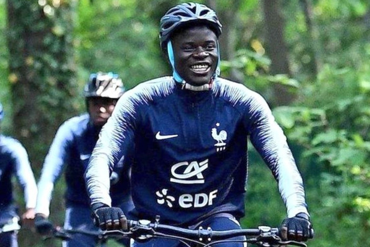 Chi cao 1,68 m, tai sao Kante duoc goi la nguoi khong phoi? hinh anh